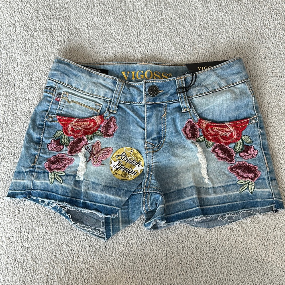 Vigoss embroidered girls denim shorts. Size 7